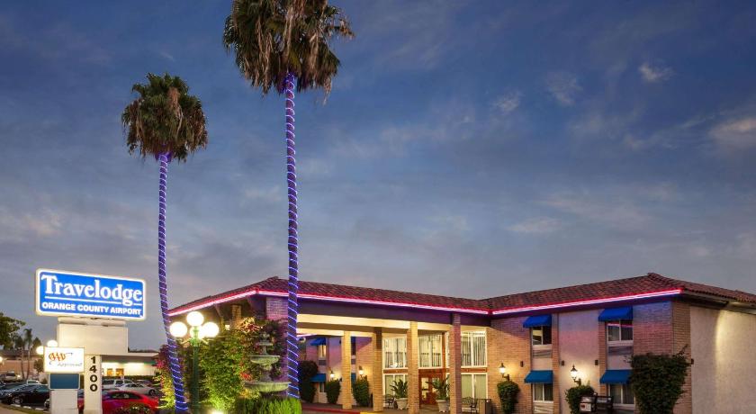 Travelodge by Wyndham Orange County Airport/ Costa Mesa photo