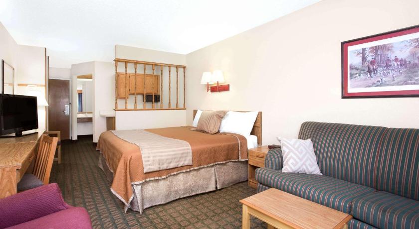 Travelodge by Wyndham Perry GA