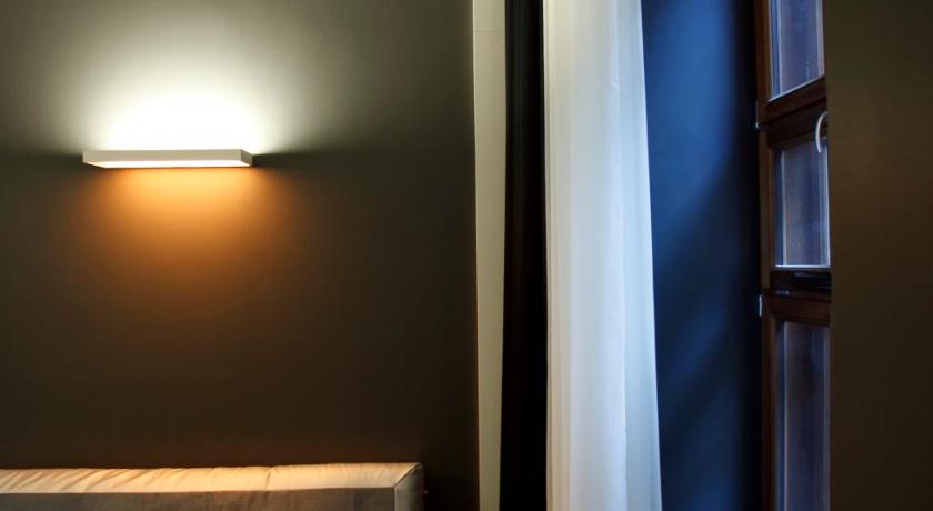 Image of Suite 15