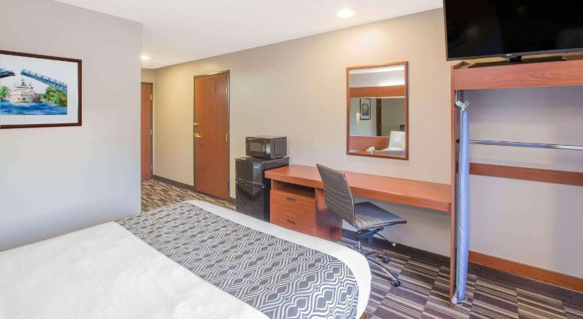 Microtel Inn & Suites by Wyndham Manistee