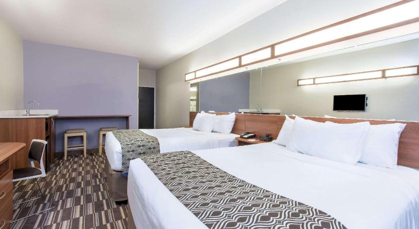 Microtel Inn & Suites by Wyndham Cadiz