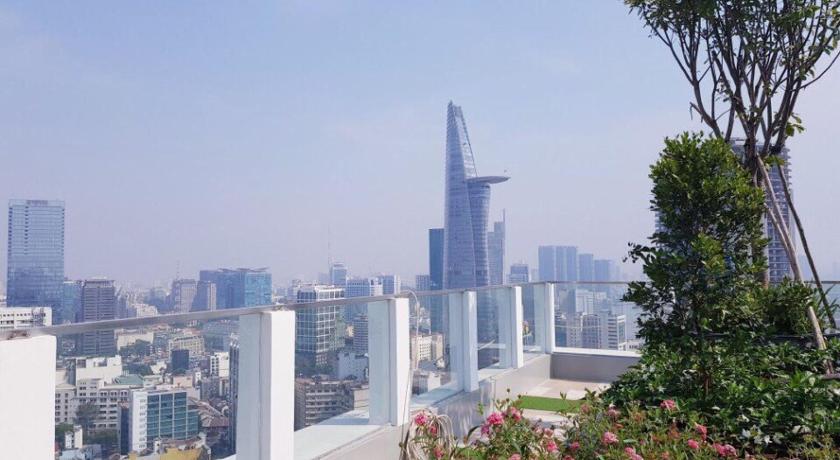 Awesome Cbd Luxury Apartment The Tresor Rooftop Garden Ho Chi