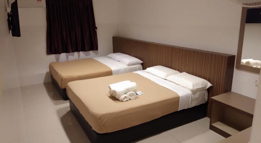 Image of Family Queen Room 1