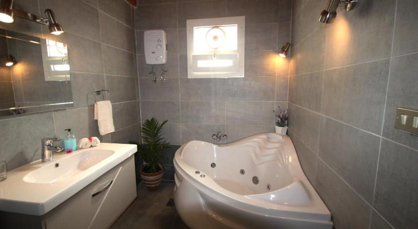 Deluxe Seahorse Apartment - Lagoon Villa photo