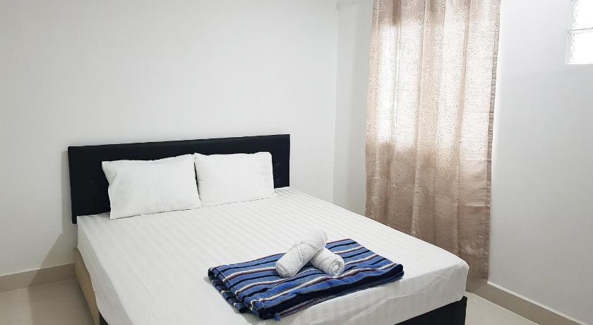 Image of Budget Double Room with Shared Bathroom 1