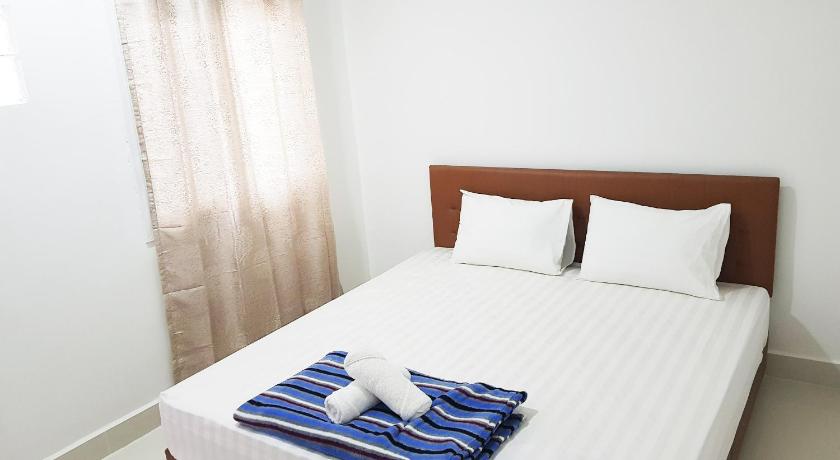 Image of Budget Double Room with Shared Bathroom 0