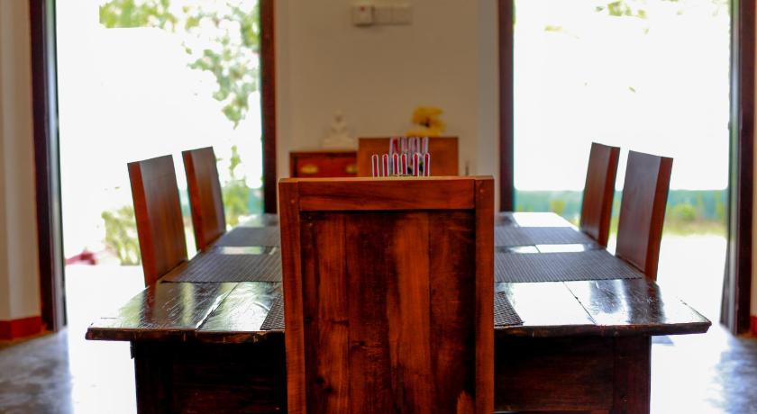MA` Holidays - Villa Induruwa — Hotel in Bentota