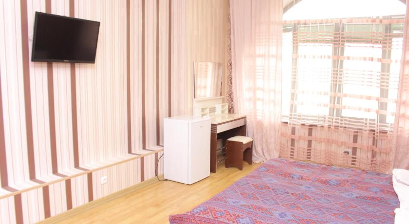 Image of Deluxe Double Room with Shower 3