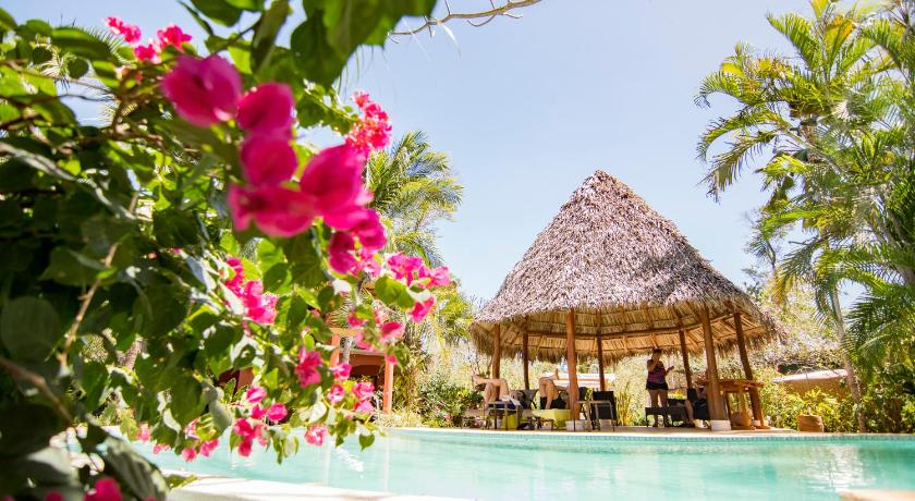 Hotel Cantarana photo