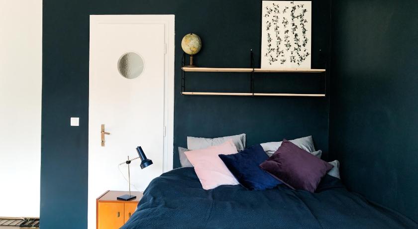 Spacious Bauhaus icon flat with fitness room in Central Buda, close to the river and Margaret island photo