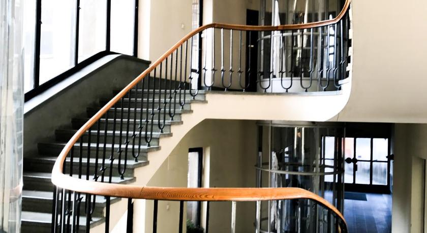 Spacious Bauhaus icon flat with fitness room in Central Buda, close to the river and Margaret island photo