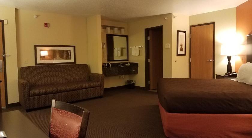 AmericInn by Wyndham Menomonie photo