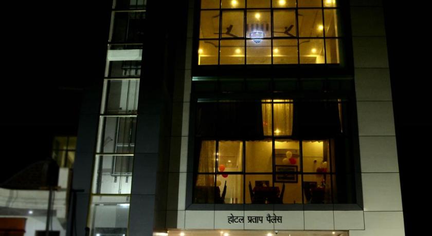 Hotel Pratap Palace — Hotel in Lalganj