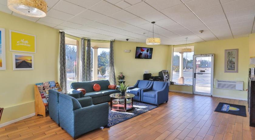 Days Inn by Wyndham Wrightstown photo
