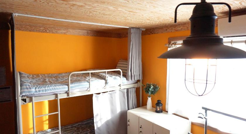 Image of 8 Mixed Dormitory Room 10