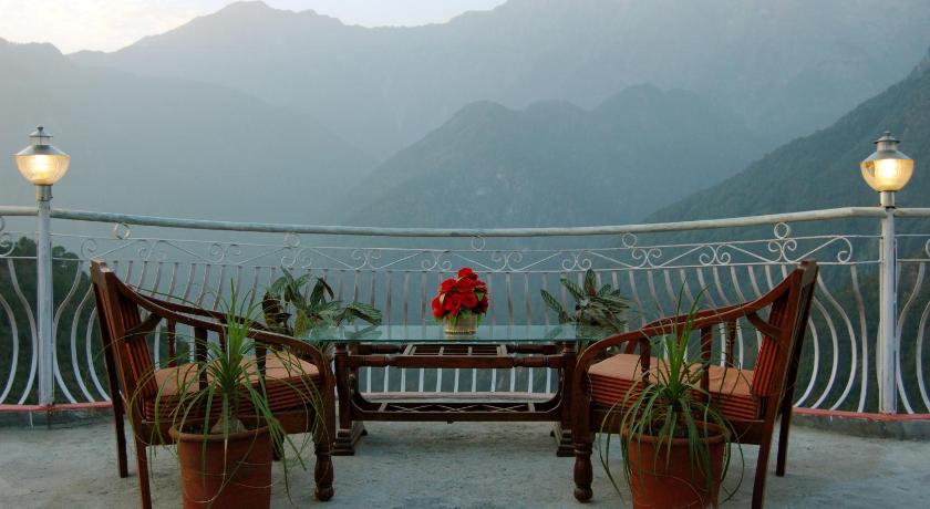 Hotel Victoriya Palace - image 7