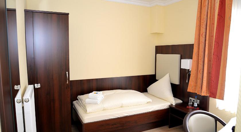 Image of Single Room 0