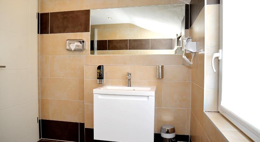 Image of Double Room 2