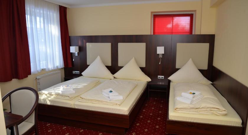 Image of Triple Room 1