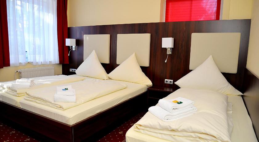 Image of Triple Room 0