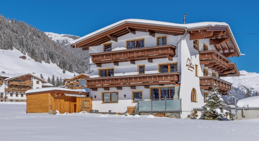 Haus Marchegg Hintertuxer Gletscher Agoda Com