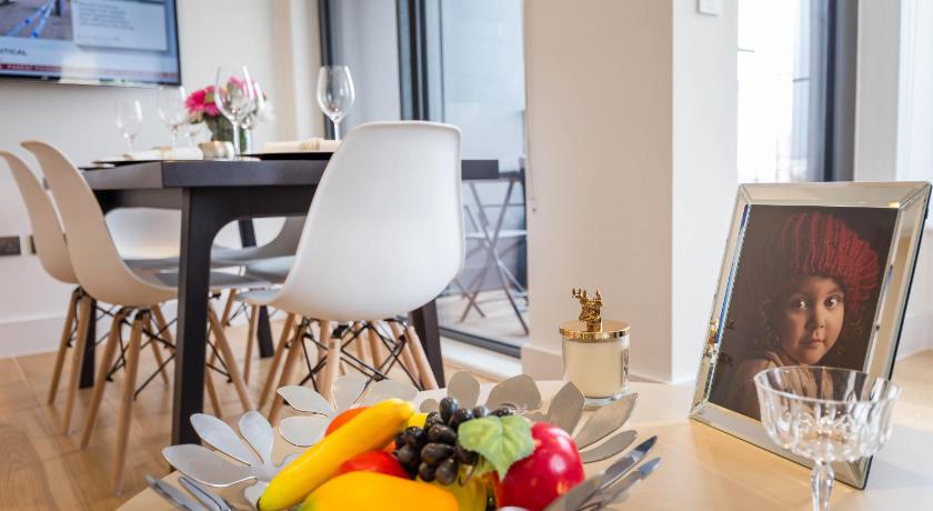 Image of Deluxe Two-Bedroom Apartment with Balcony 12