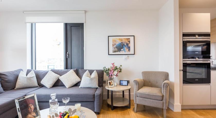 Image of Deluxe Two-Bedroom Apartment with Balcony 6