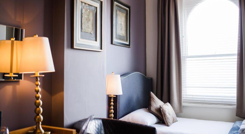 Image of Small Double Room 0