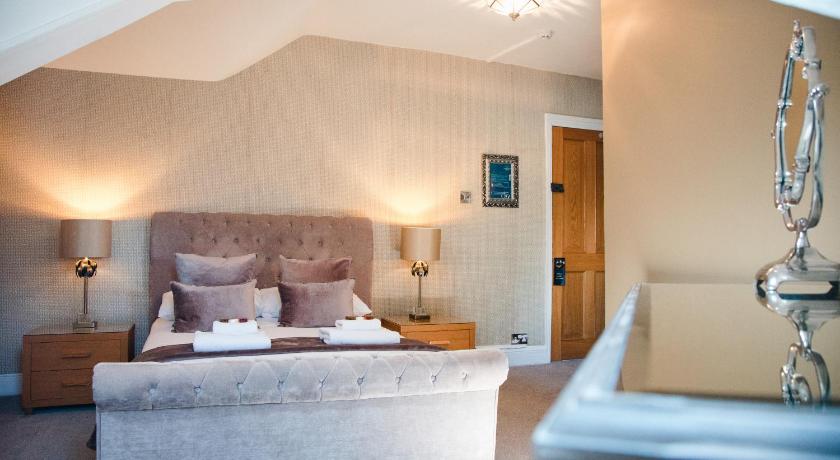 Image of Double Room with Shower 4