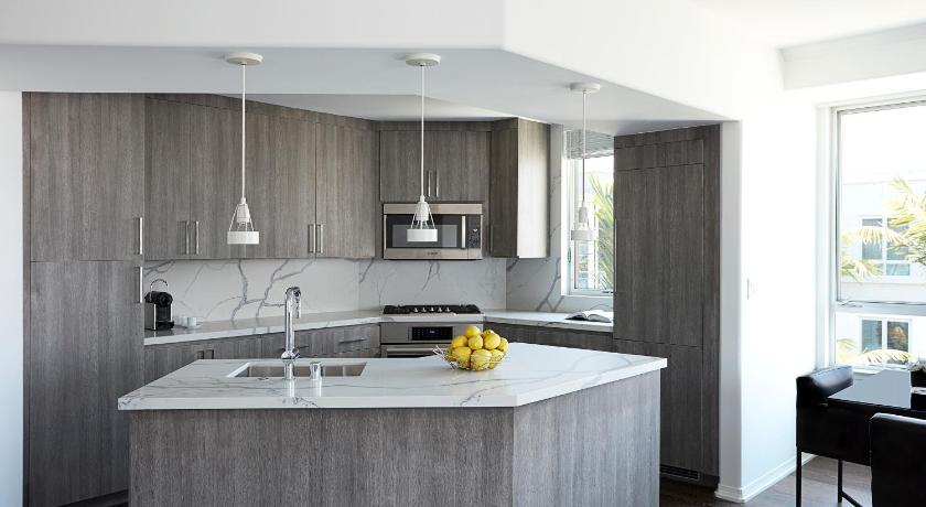 Immagine di Attico con 2 Camere da Letto (Two Bedroom Penthouse) 1