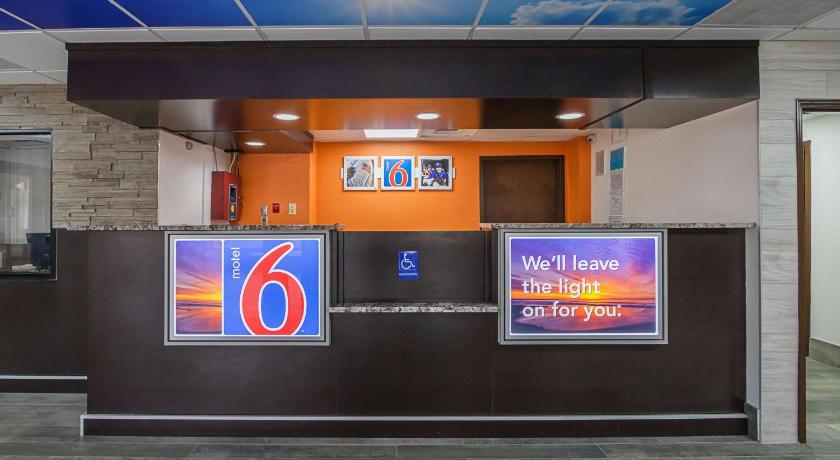 Motel 6-Savannah, GA - Midtown