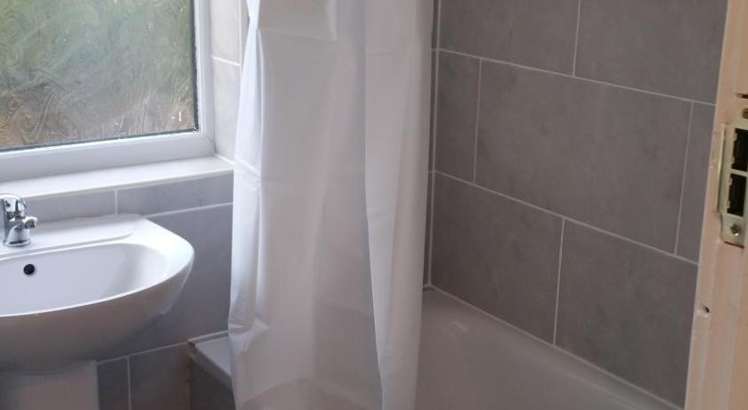 Elegant and spacious 2 bedroom photo