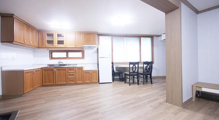 安东 Happy Q Motel 酒店 大堂