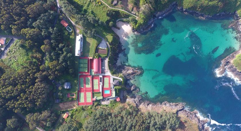 Apartamentos Canabal — Hotel in La Coruna