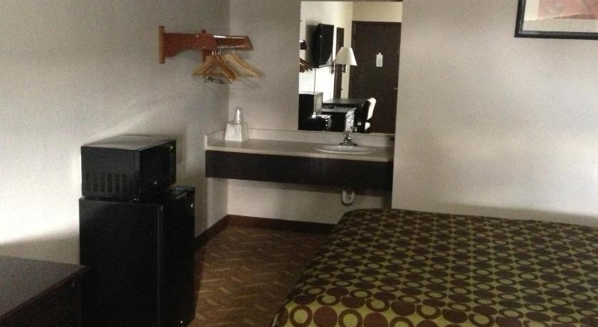 Americas Best Value Inn Kansas City E Independence