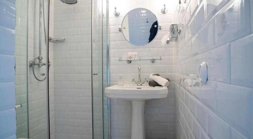 Image of Suite 7