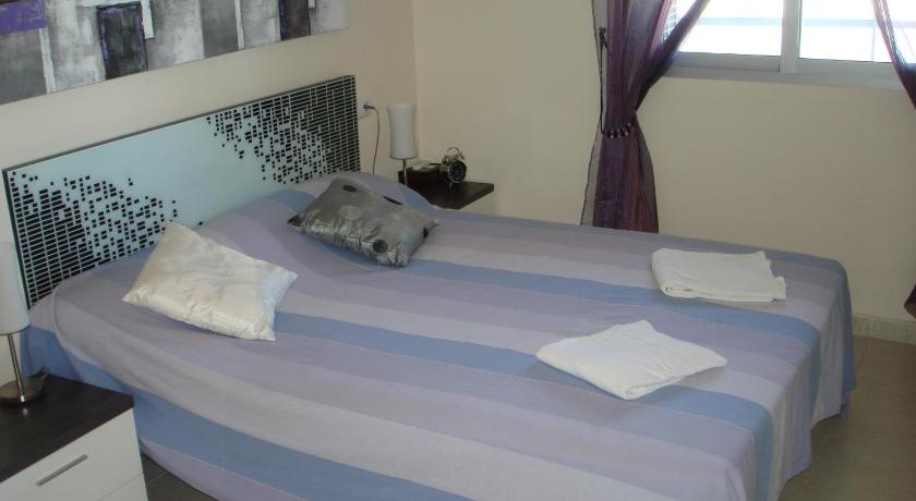 Image of Two-Bedroom Apartment (3 Adults) 8