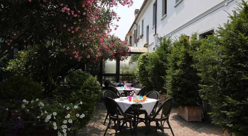 Hotel Bed and Breakfast Il Granaio Mantova — Hotel in Porto Mantovano