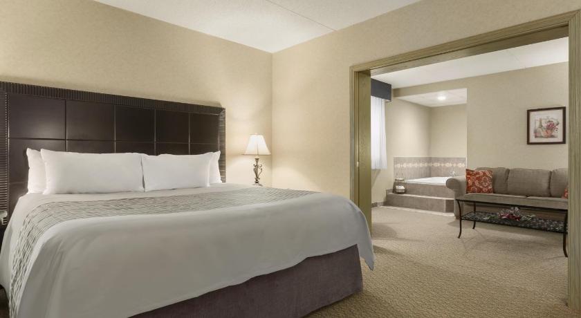 Travelodge by Wyndham Winnipeg East