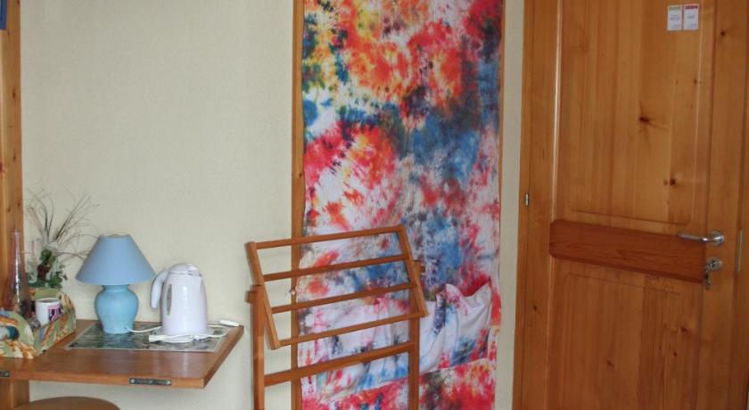 Image of Single Room with Shared Bathroom 2