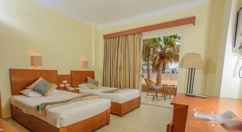 Double Room, Empire Beach Resort in Hurghada