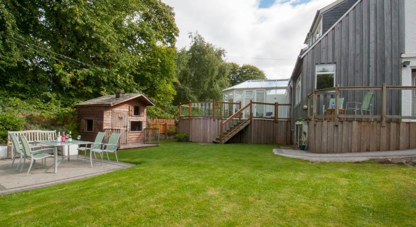 Best Price On Viewfield Gardens West End 4 Bedroom House In