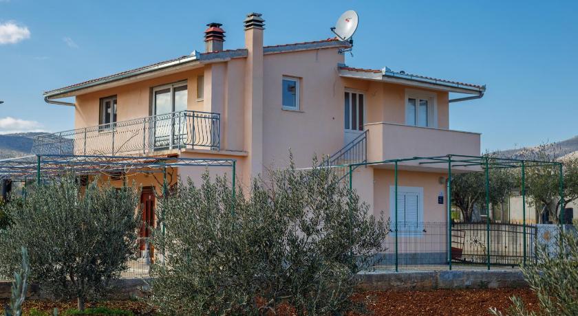 Guest House Pelja — Hotel in Divulje