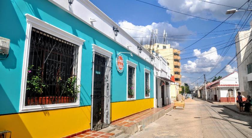 Bona Vida Hostel photo