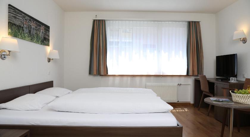 Image of Standard Twin Room 0