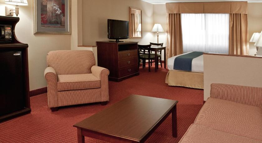 Holiday Inn Express Mount Vernon