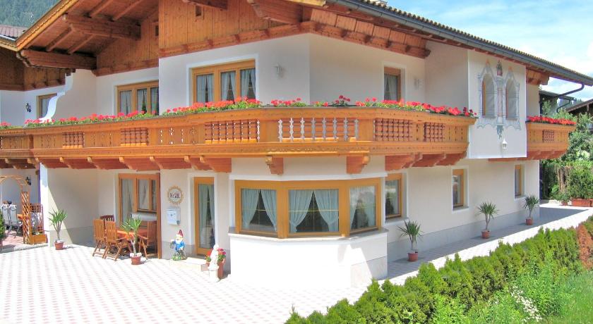 Deluxe Apartment Sonnseite — Hotel in Aschau Im Zillertal