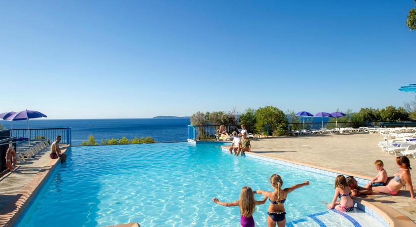 Residence Goelia Le Domaine de la Pinede — Hotel in Le Lavandou
