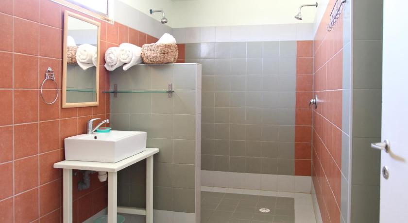 Image of Family Bungalow with Disability Access 2