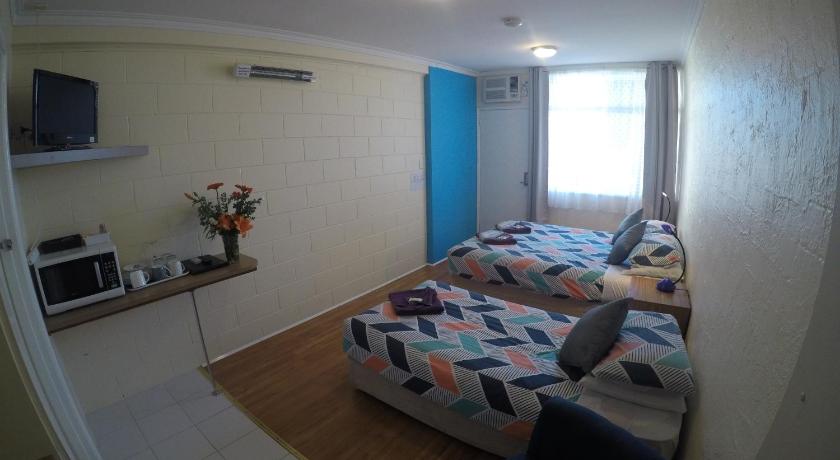 Turn-In Motel photo